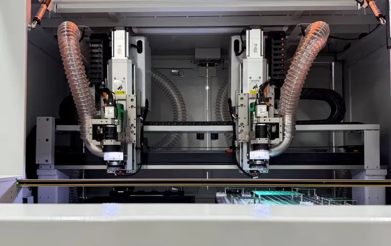 Rigid gantry and spindle structure to minimize deflection
